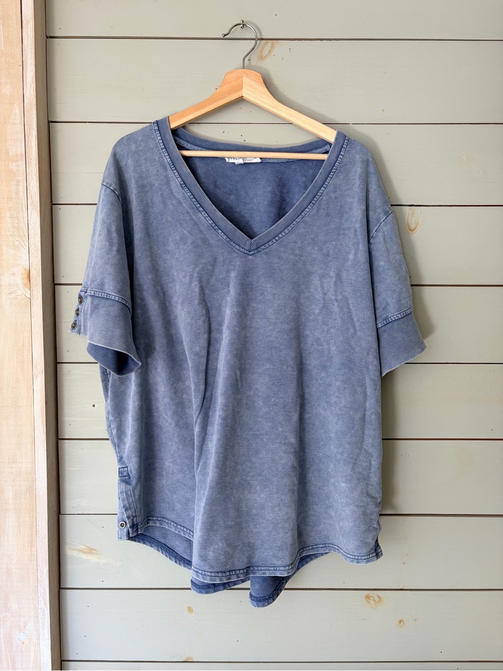 Jane + Delancey Washed Blue V-Neck Top Size 2X